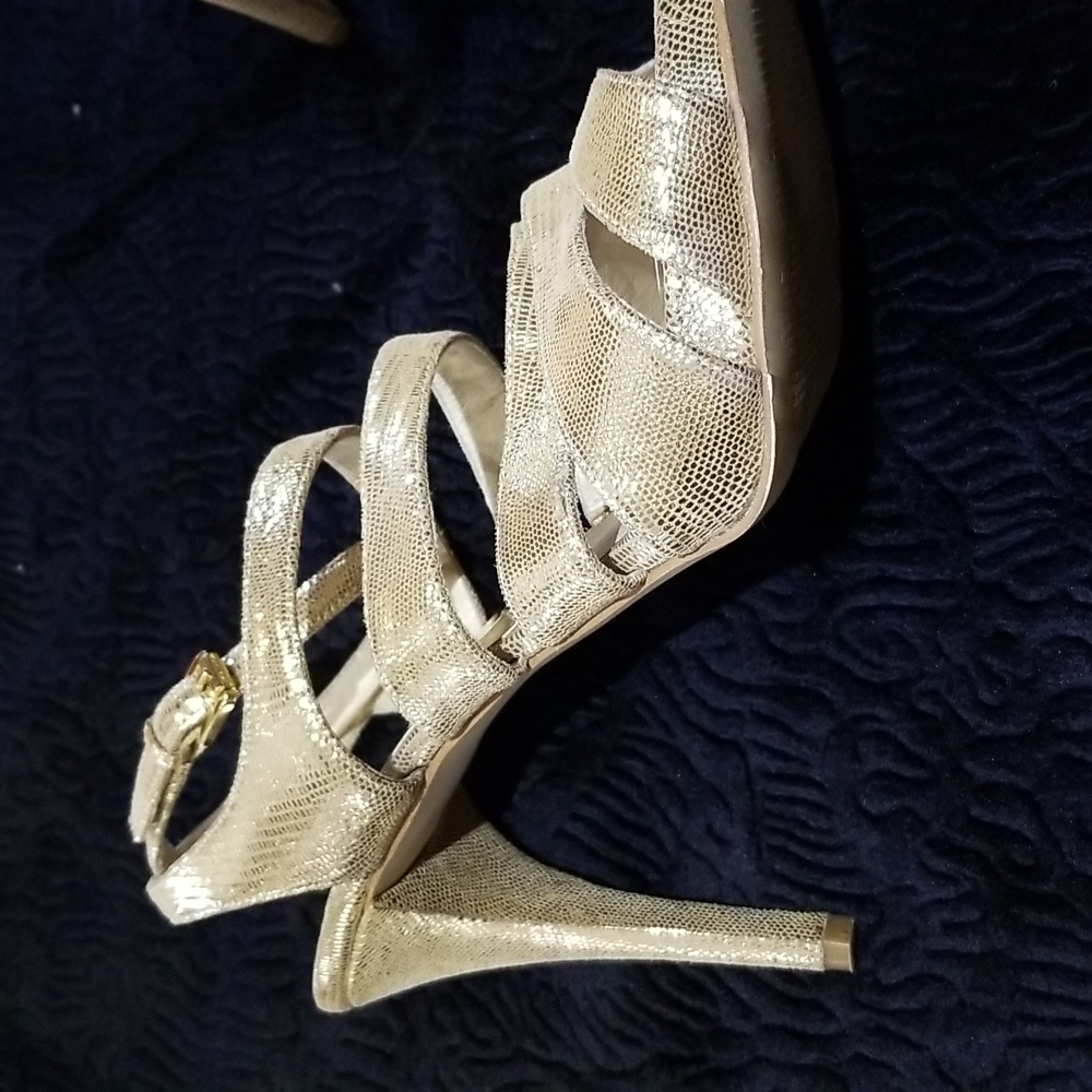 Michael Kors ladies Shoes Size10 Gold heels